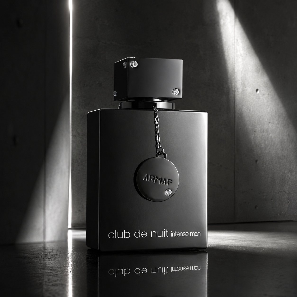 ARMAF Club De Nuit Intense Man - огляд і ціна Perfume Fragrance Bottle